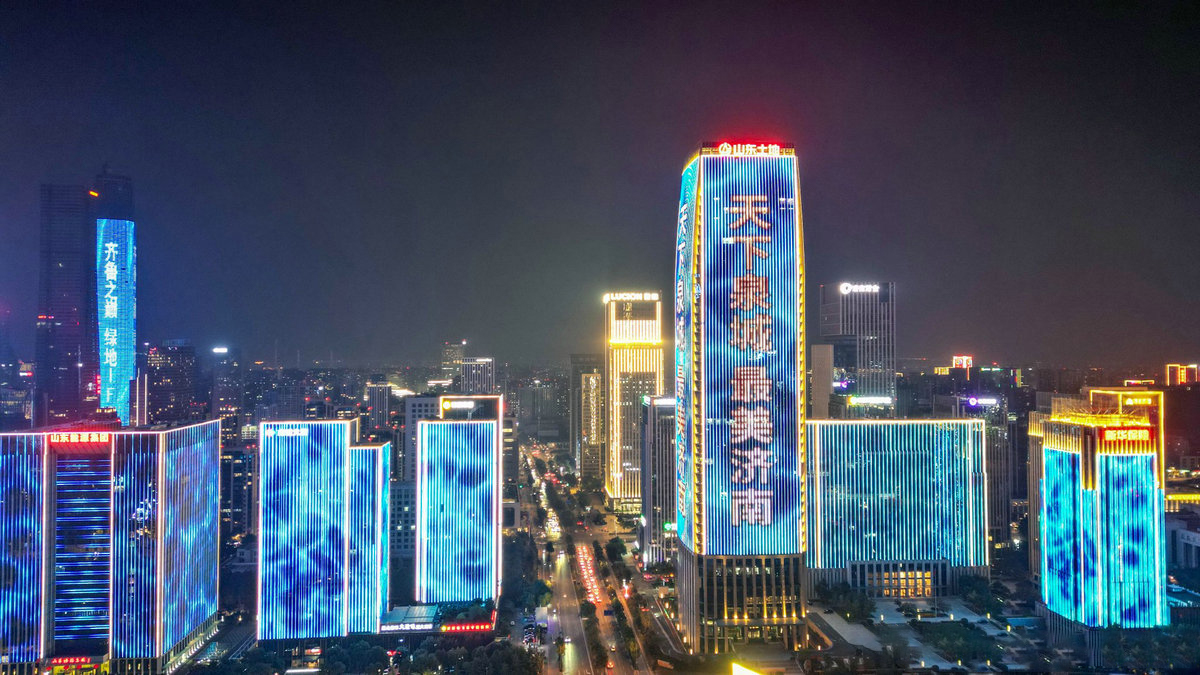 济南经十路跨 5 区恒常亮化系统工程