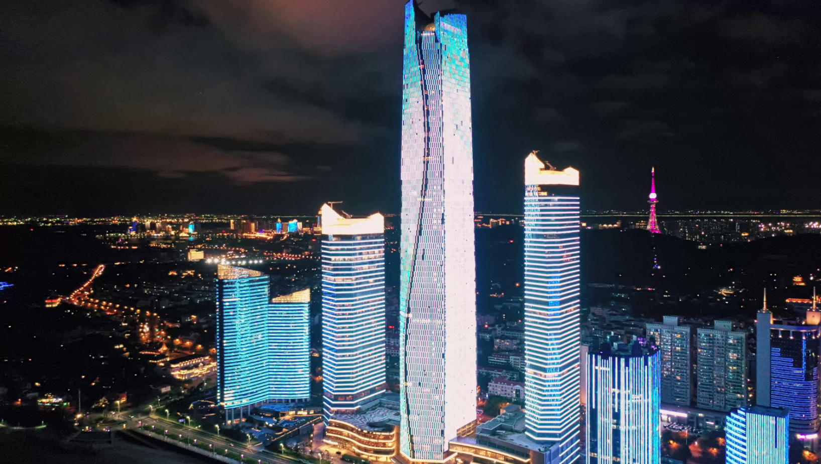 济南灯光设计,亮化效果图设计,山东楼宇照明设计,景观园林公园照明,楼体泛光设计,道路桥梁亮化,市政地产亮化,户外照明设计,地标建筑亮化,文旅灯光秀设计,山东三迪照明设计公司